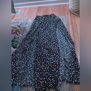 Long skirt with thigh slits